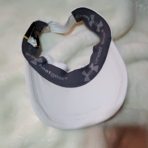 UNDER ARMOUR VISOR - Picture 2 of 2